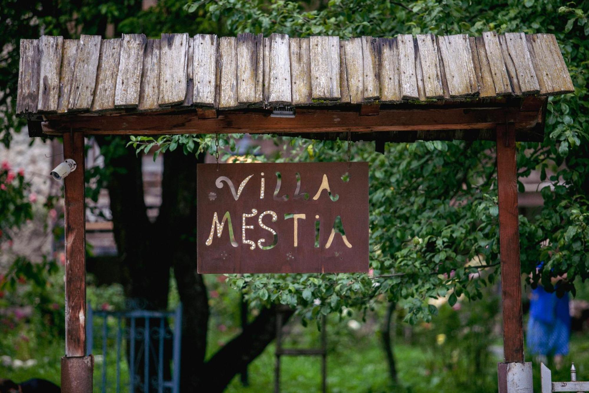 Villa Mestia Hotel Exterior foto